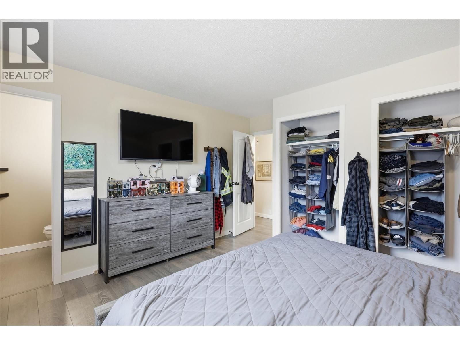 2569 CRESTLINE PLACE Image 21