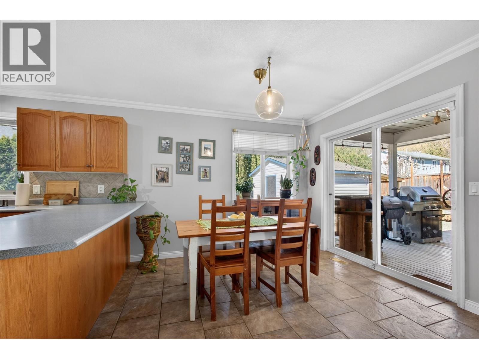 2367 CEDAR RIDGE STREET Image 18