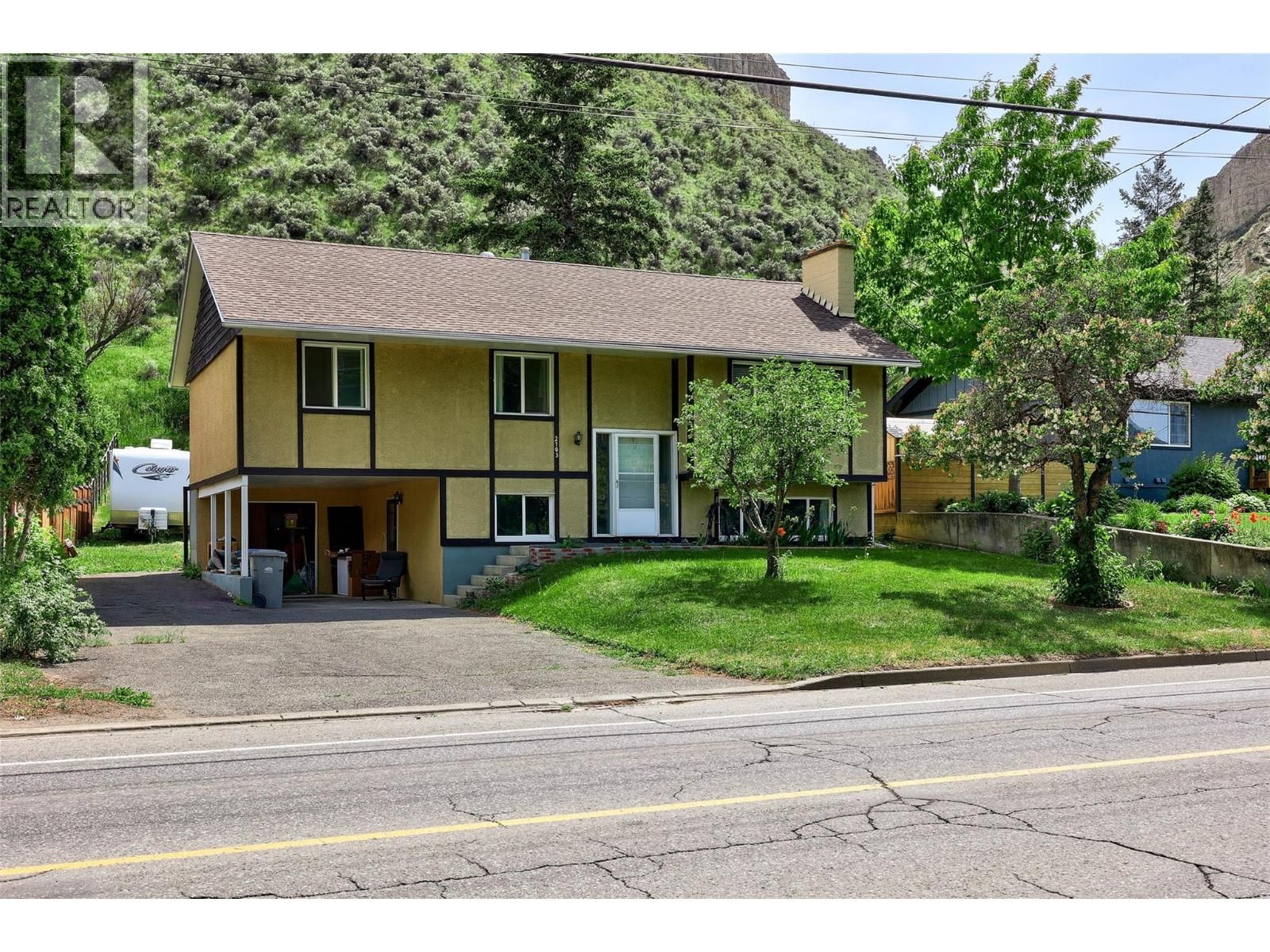 2103 Valleyview Drive, Kamloops, British Columbia V2C 4C3