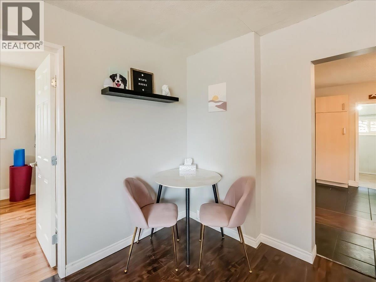 2006 DANIEL STREET Image 17