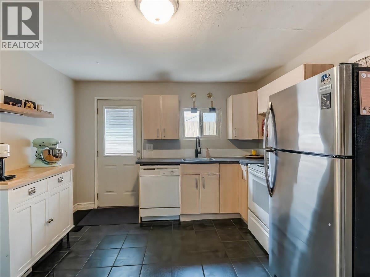 2006 DANIEL STREET Image 21