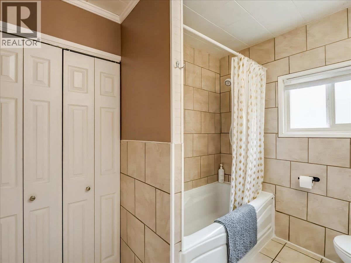 2006 DANIEL STREET Image 27