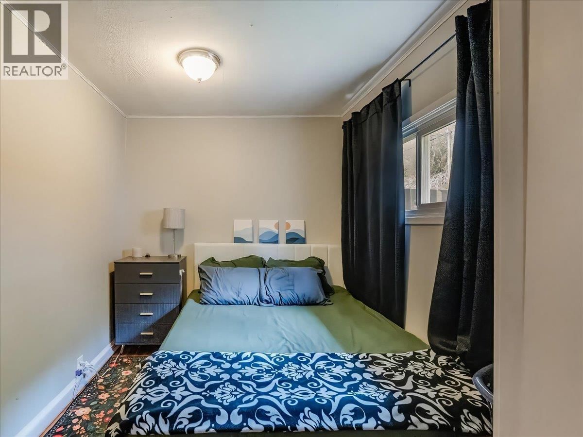 2006 DANIEL STREET Image 30