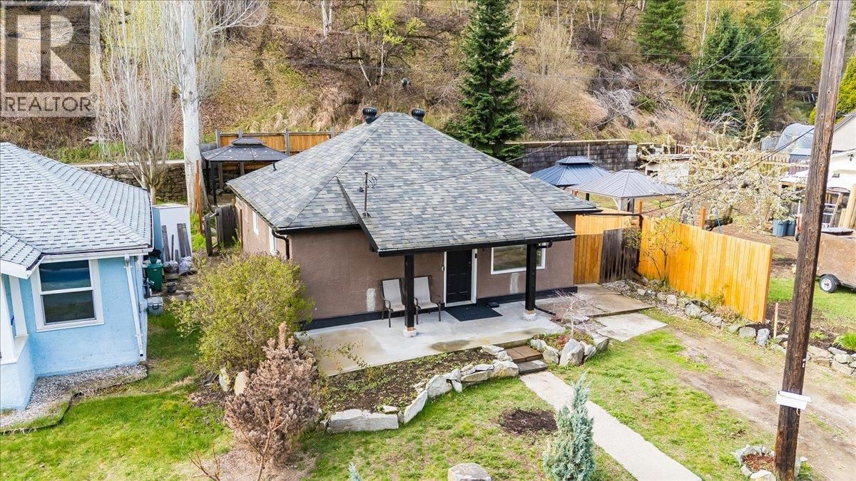 2006 DANIEL STREET Image 34