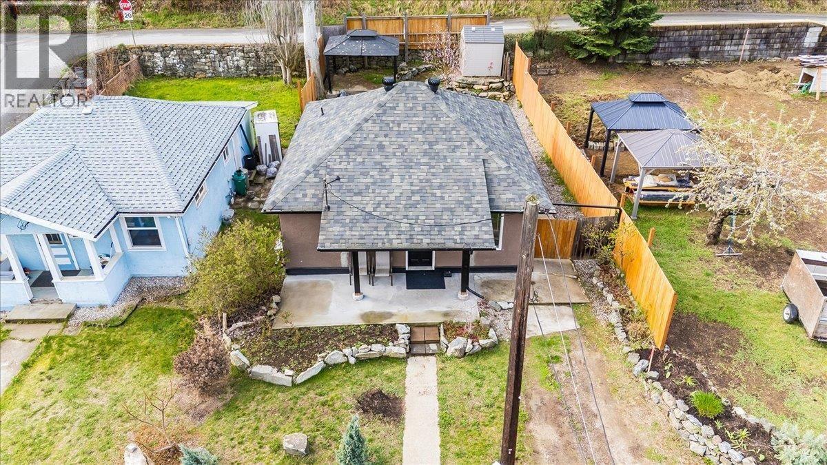 2006 DANIEL STREET Image 35