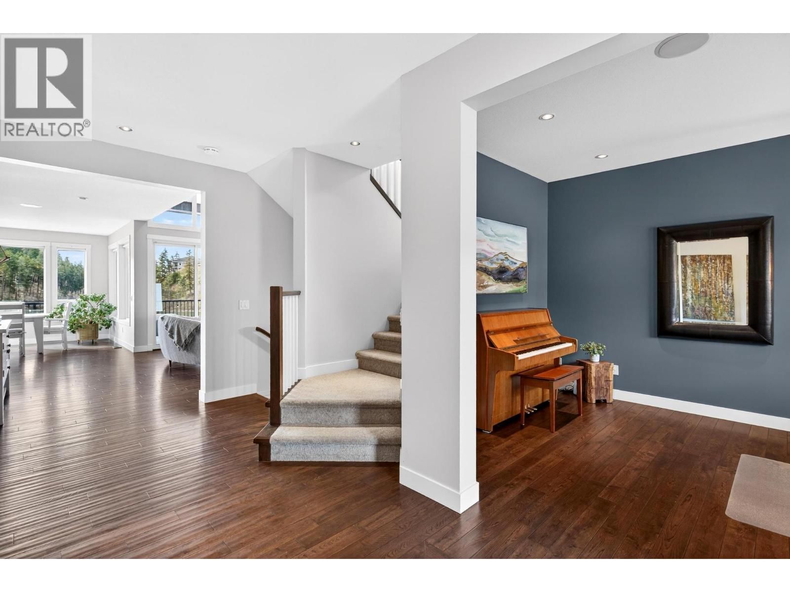 1894 HIDDEN LAKE PLACE Image 24