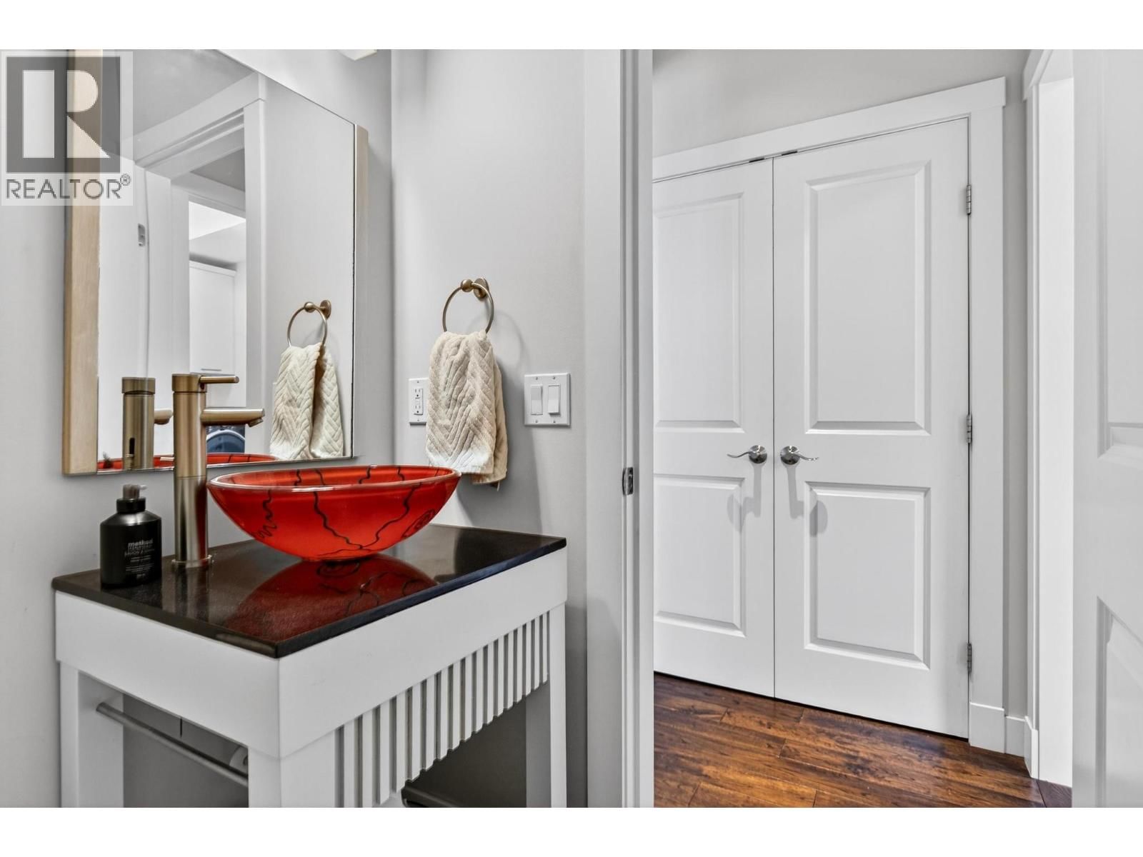 1894 HIDDEN LAKE PLACE Image 25