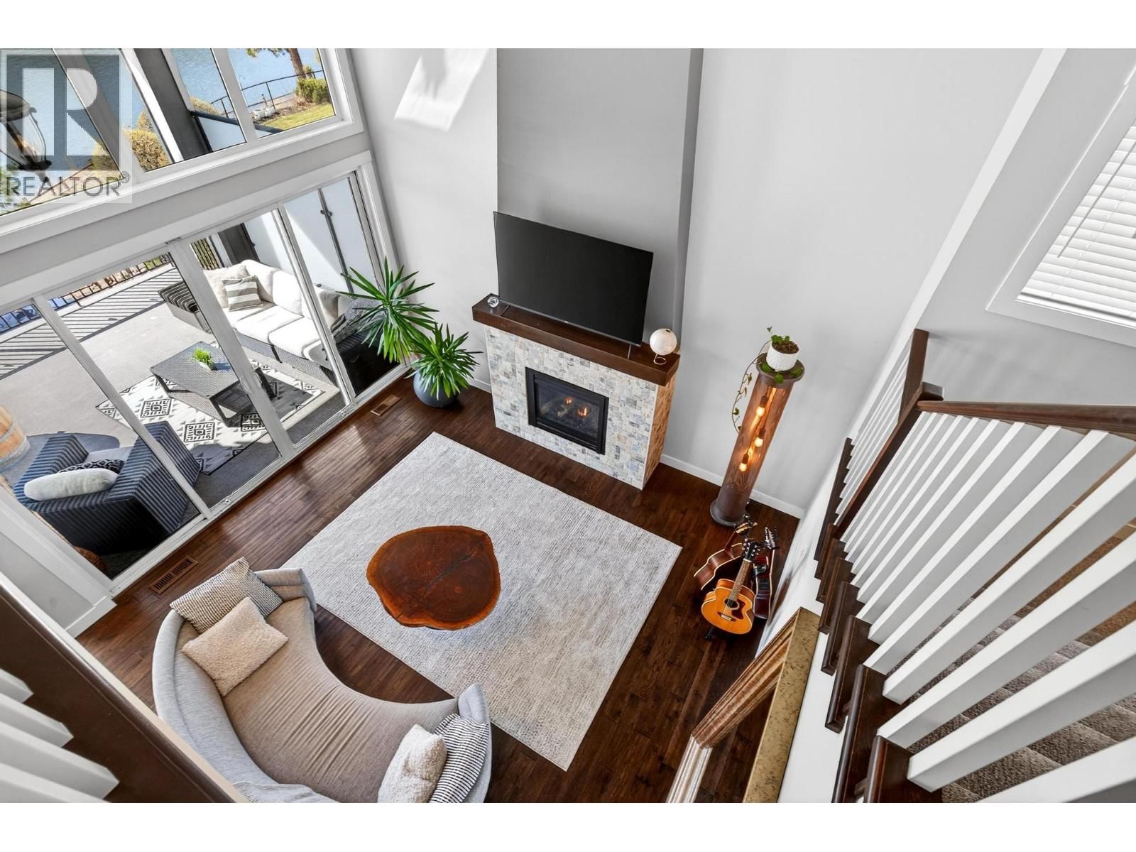 1894 HIDDEN LAKE PLACE Image 27