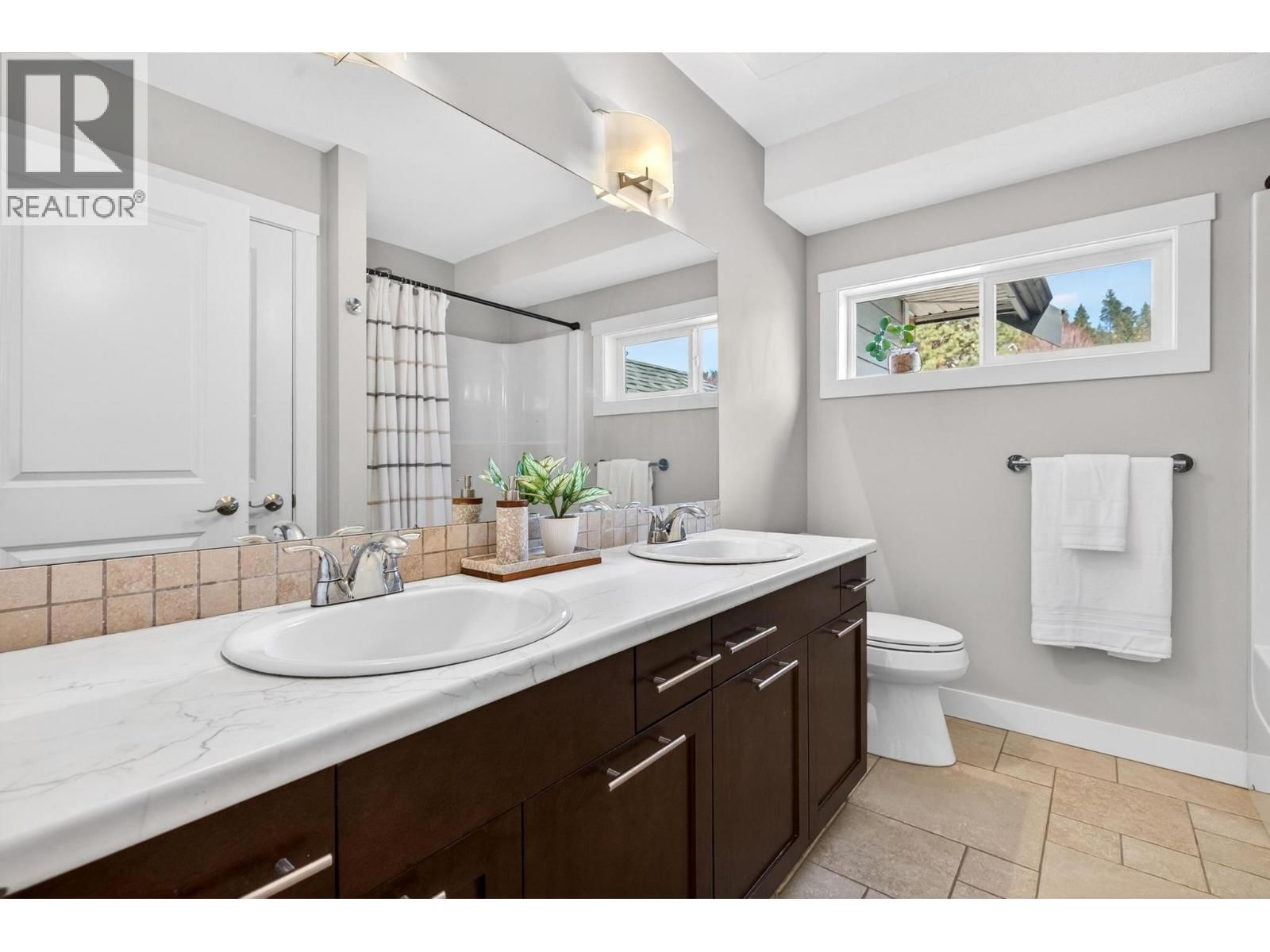 1894 HIDDEN LAKE PLACE Image 39