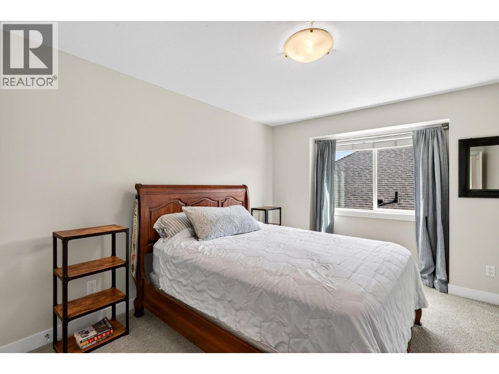 1894 HIDDEN LAKE PLACE Image 40