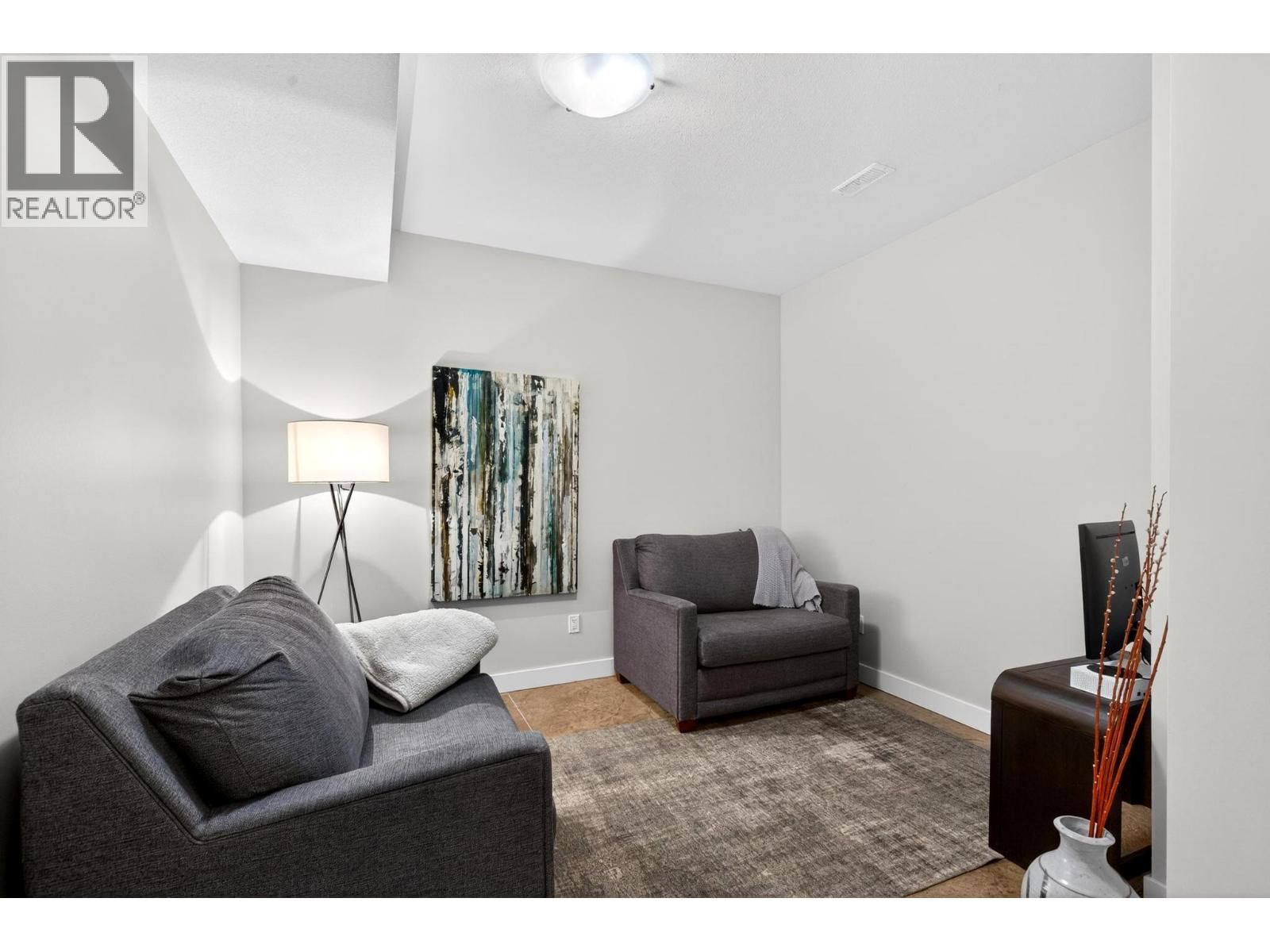 1894 HIDDEN LAKE PLACE Image 47