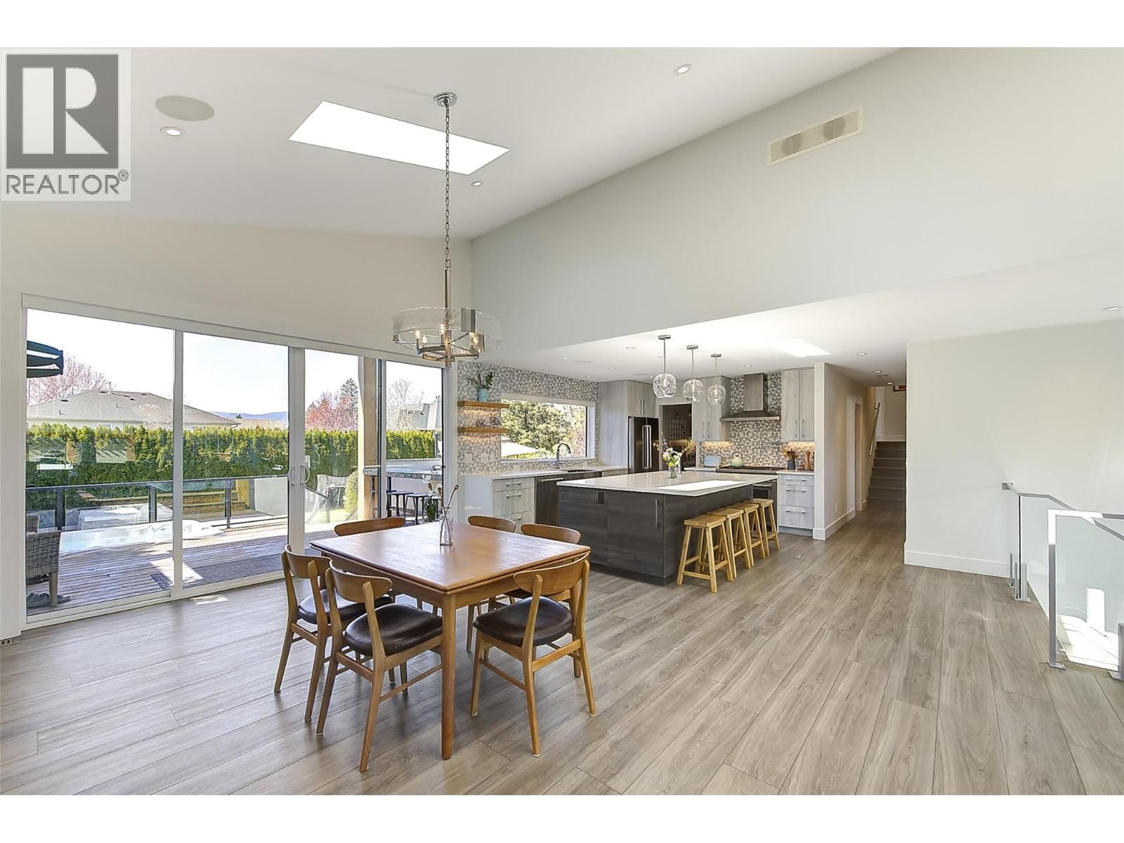 4354 KENSINGTON DRIVE Image 18