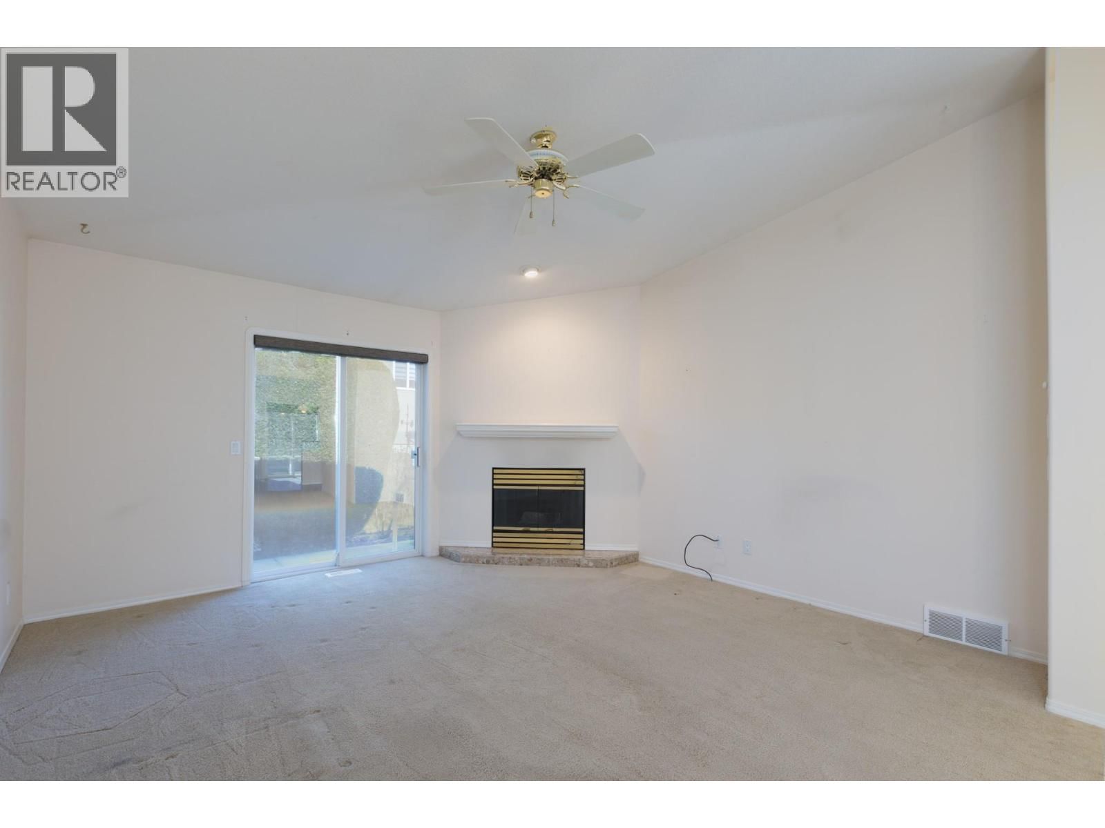 20 - 2210 LOUIE DRIVE Image 16