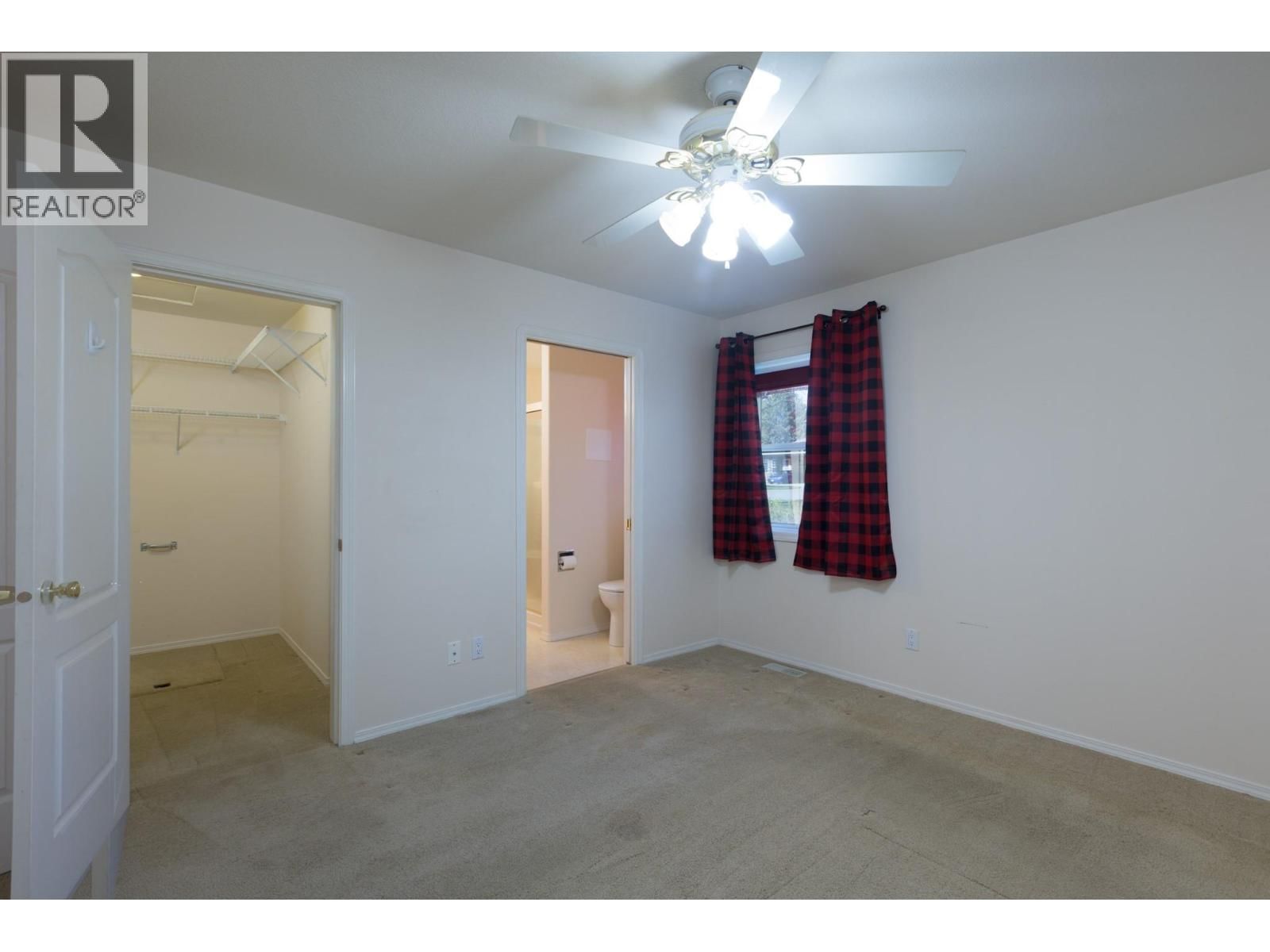 20 - 2210 LOUIE DRIVE Image 8