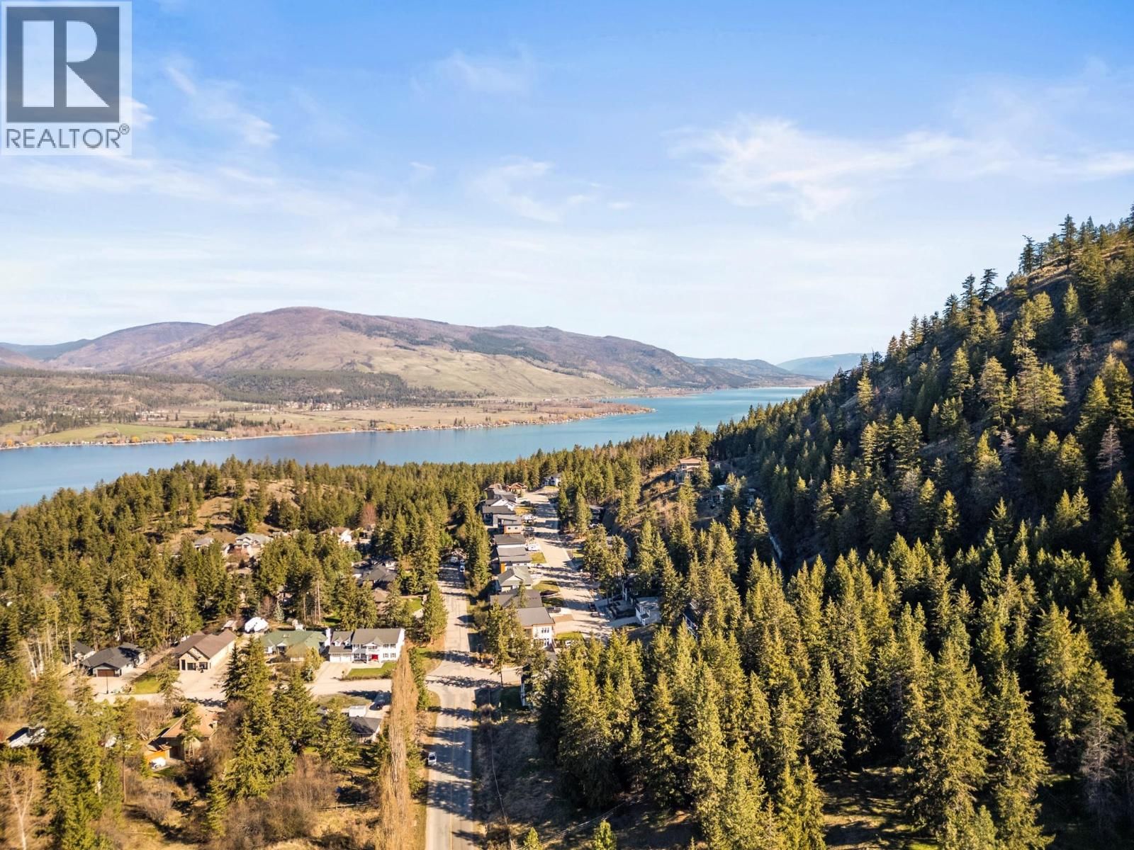 7 GARMISCH ROAD Image 14