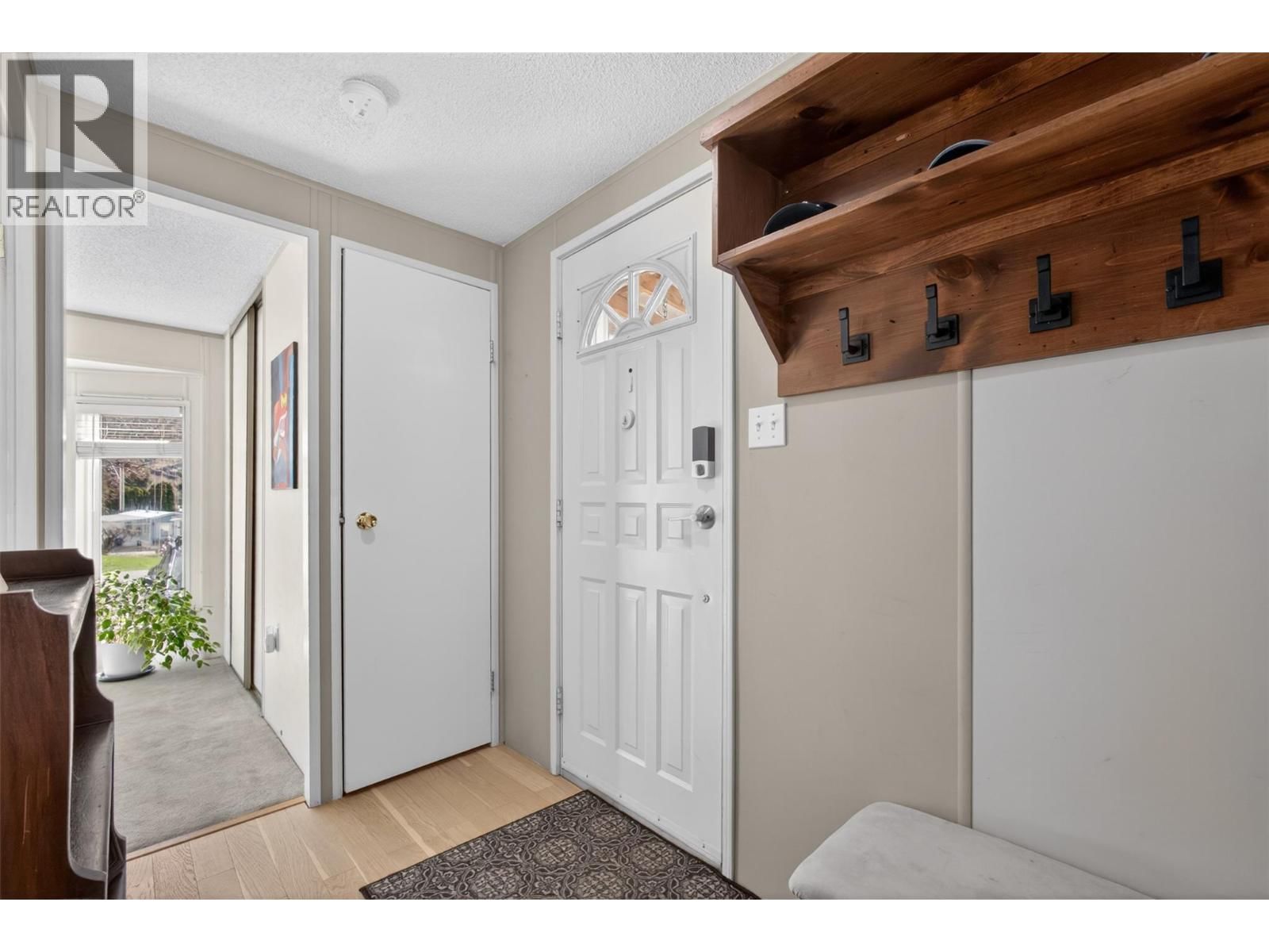 284 - 1999 HIGHWAY 97S OTHER Image 14