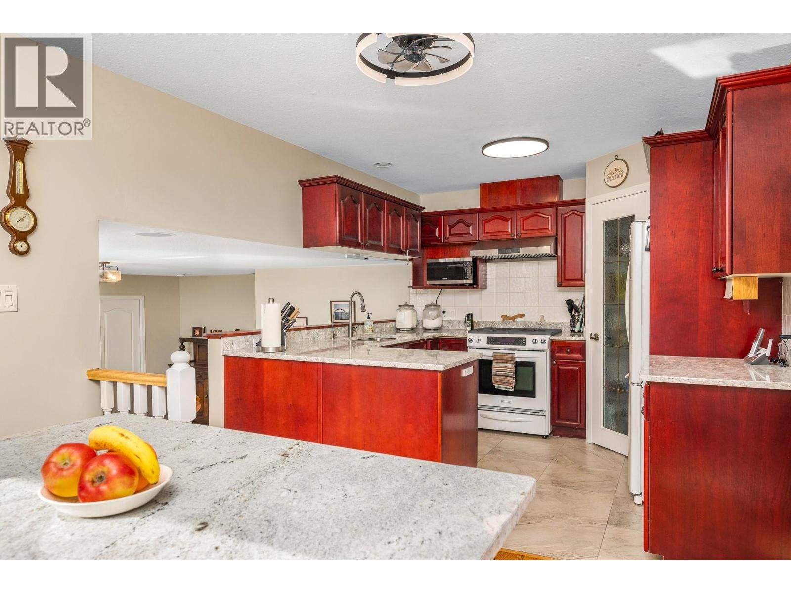 867 MT. GRADY PLACE Image 9