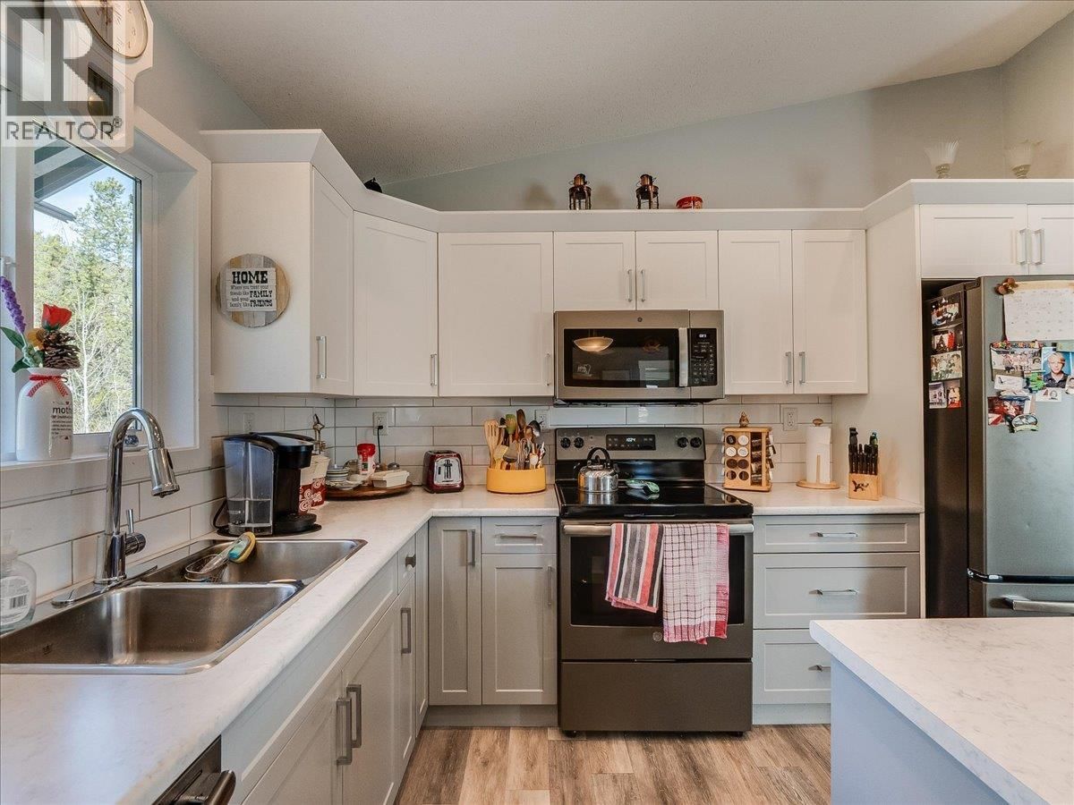 4008 16TH AVENUE Image 36