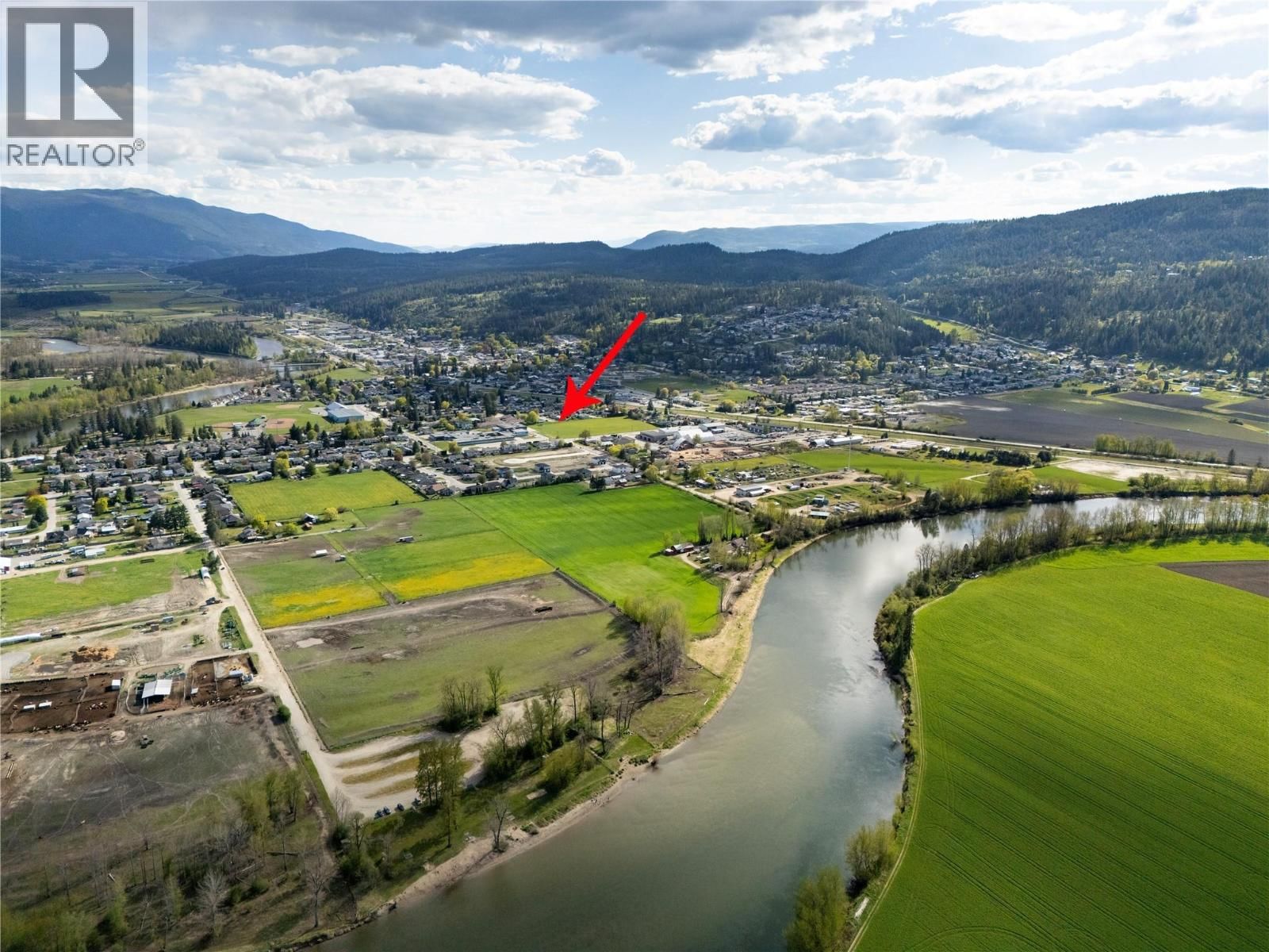 2221 Heitman Street, Enderby, British Columbia V4Y 4M5