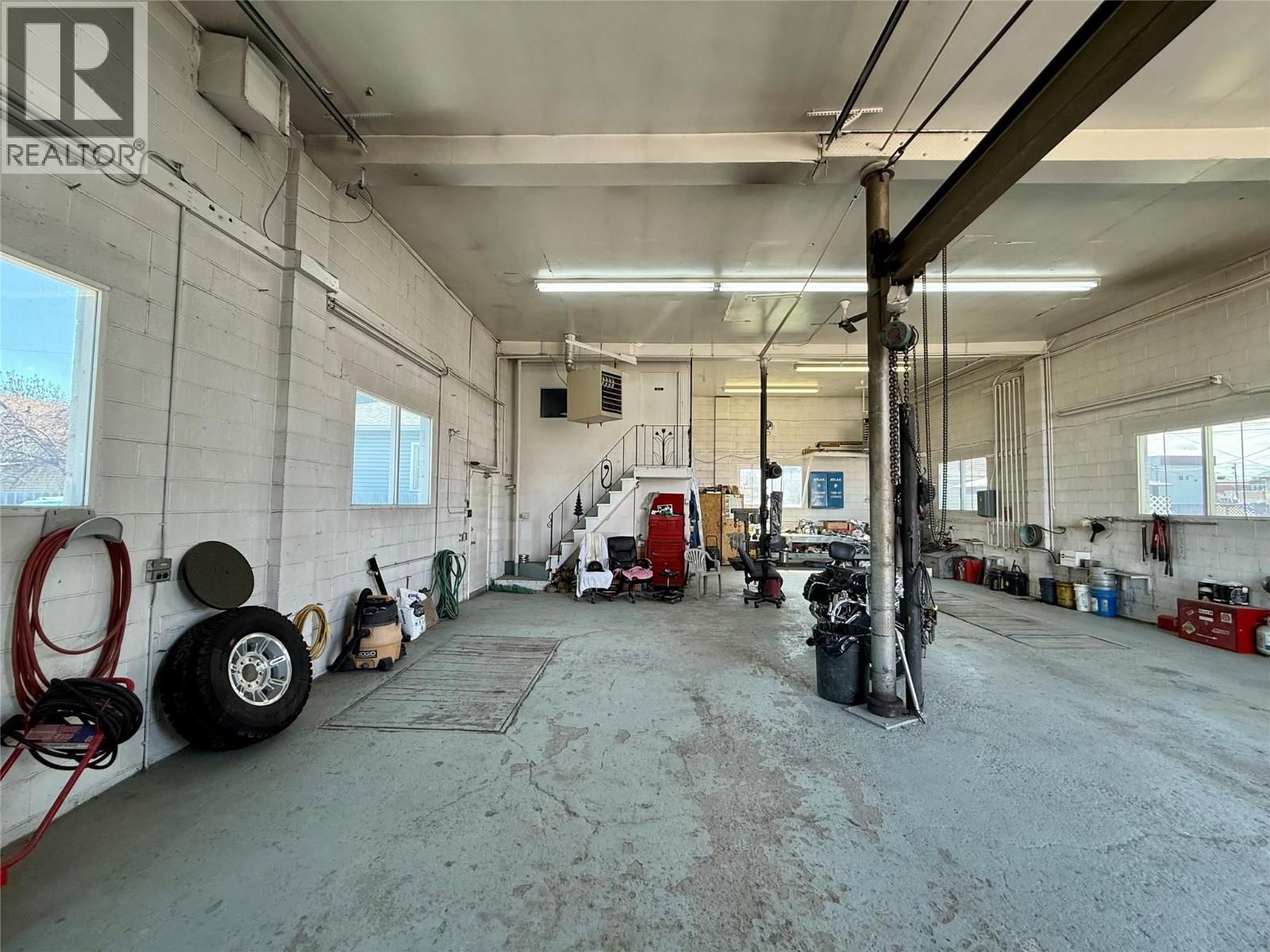 1418 5 STREET NORTH Image 10