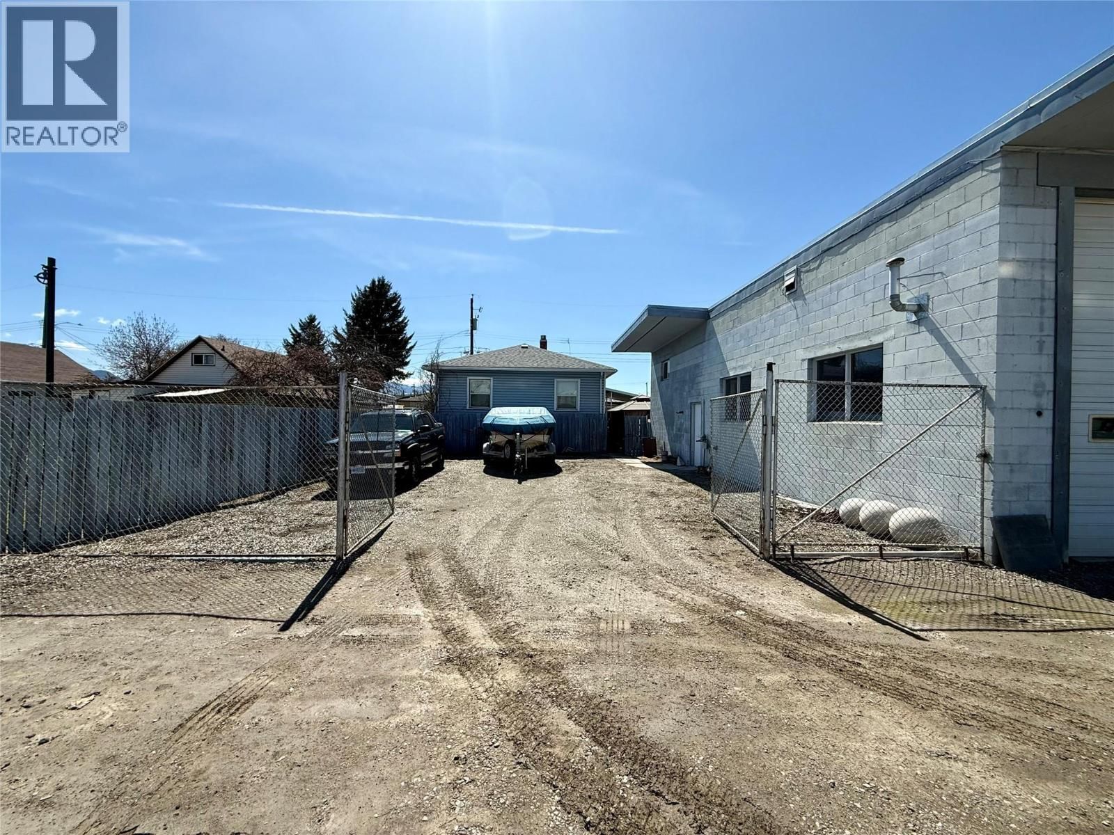 1418 5 STREET NORTH Image 4