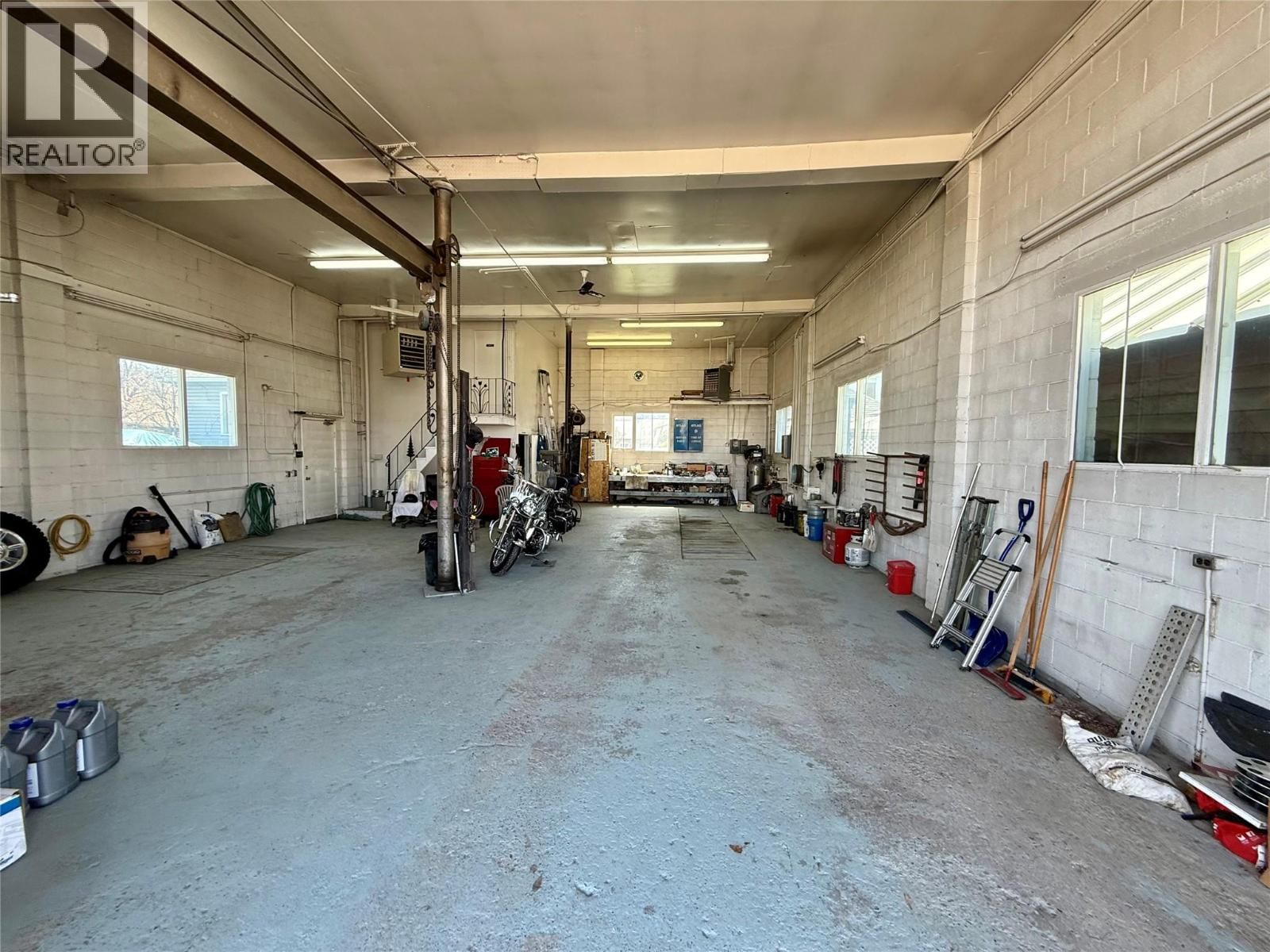 1418 5 STREET NORTH Image 6