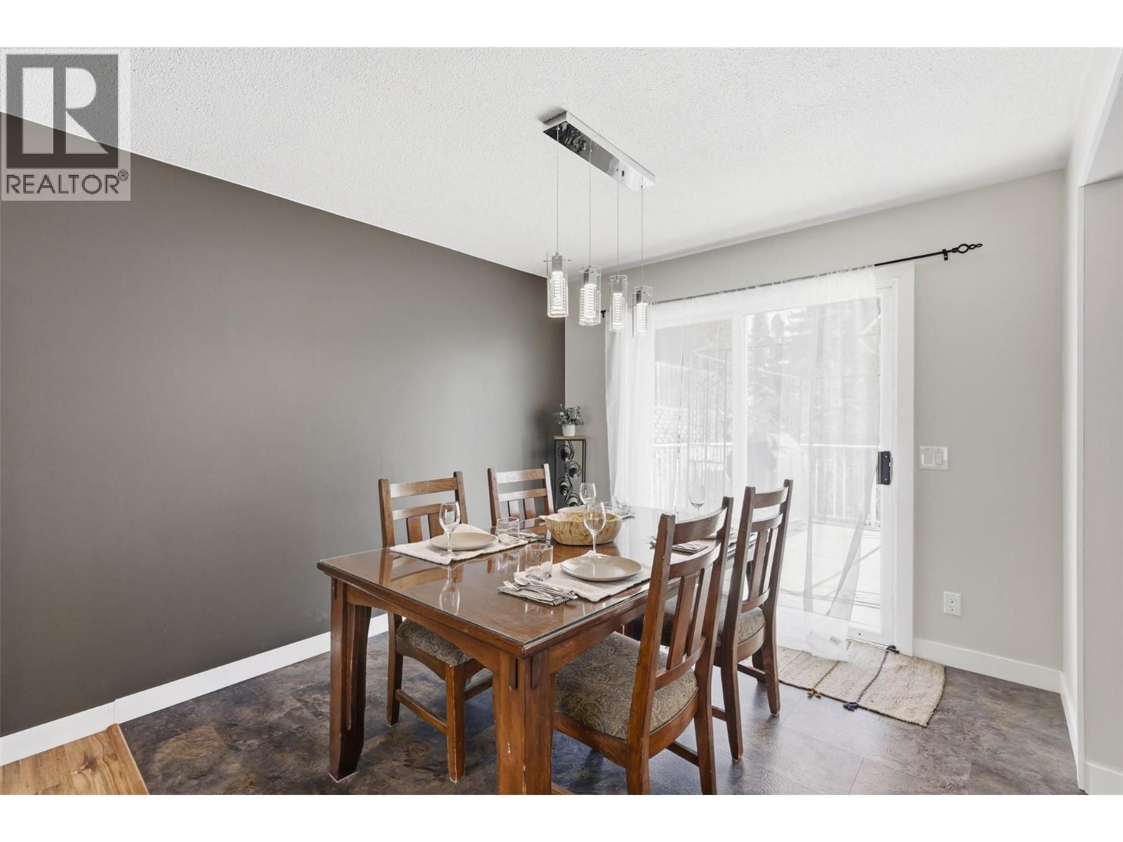 1515 CASCADE STREET Image 13