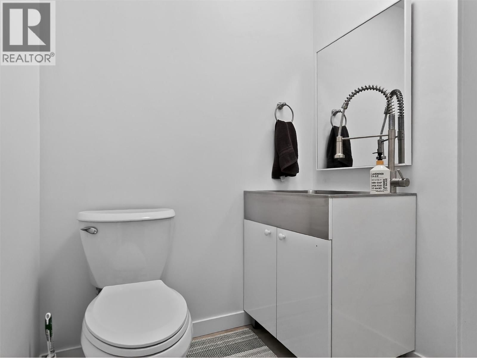 4032 HILLS FRONTAGE ROAD Image 16