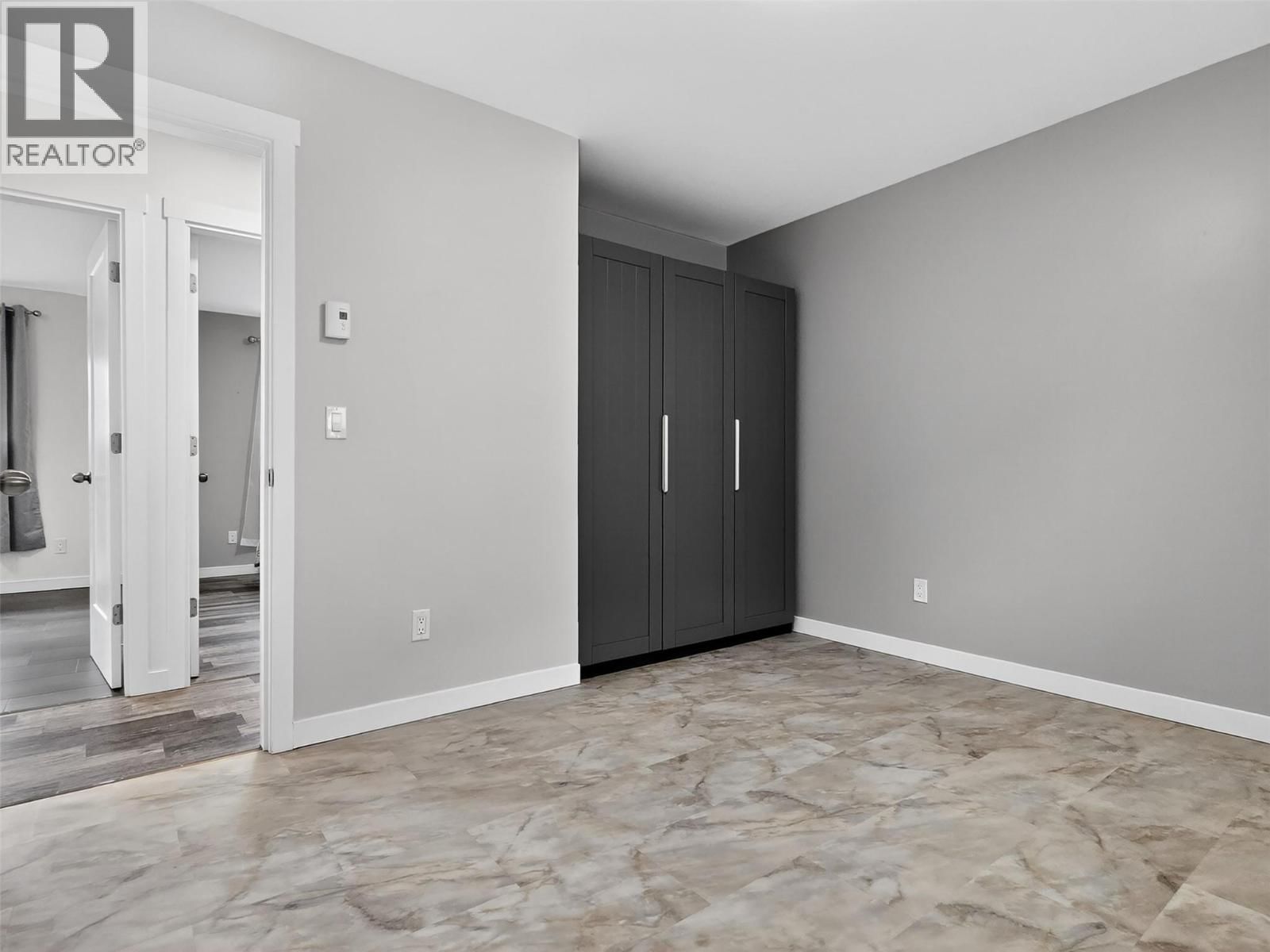 4032 HILLS FRONTAGE ROAD Image 22