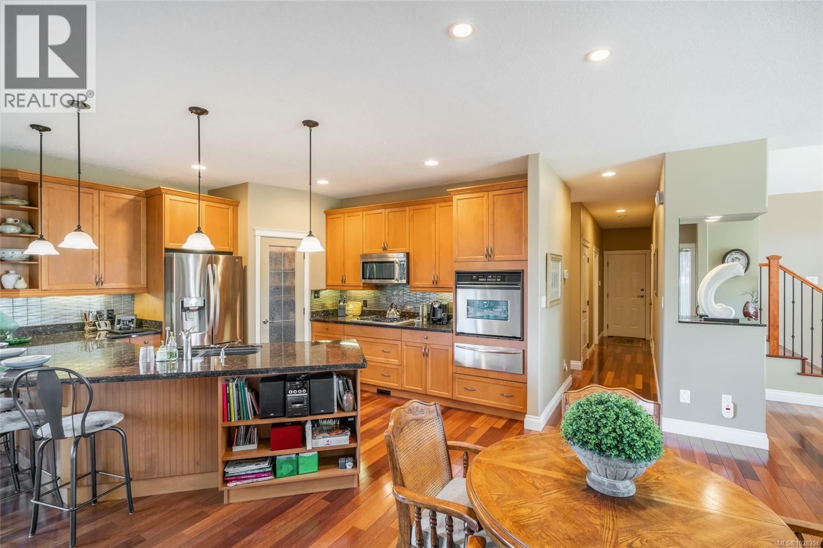 550 Falcon Court property photo