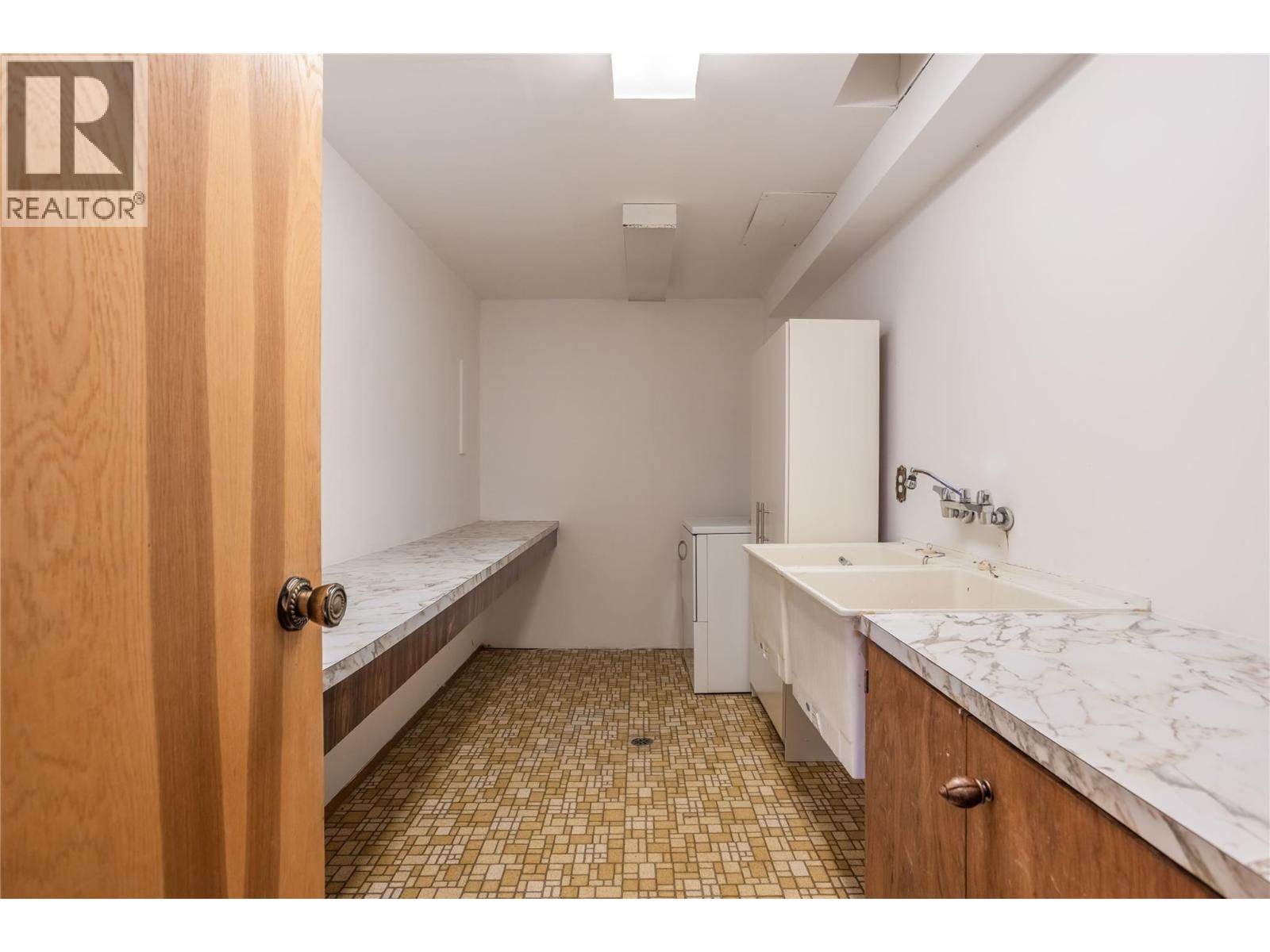 3915 TREPANIER HEIGHTS AVENUE Image 33