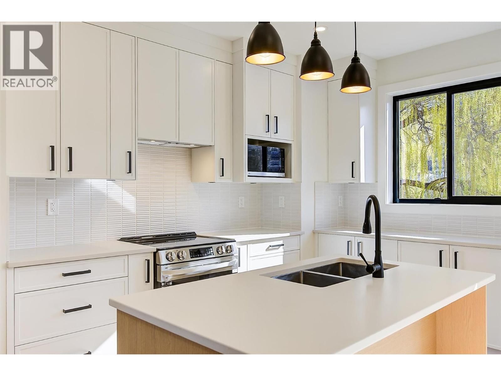 3 - 3590 REDECOPP ROAD Image 13