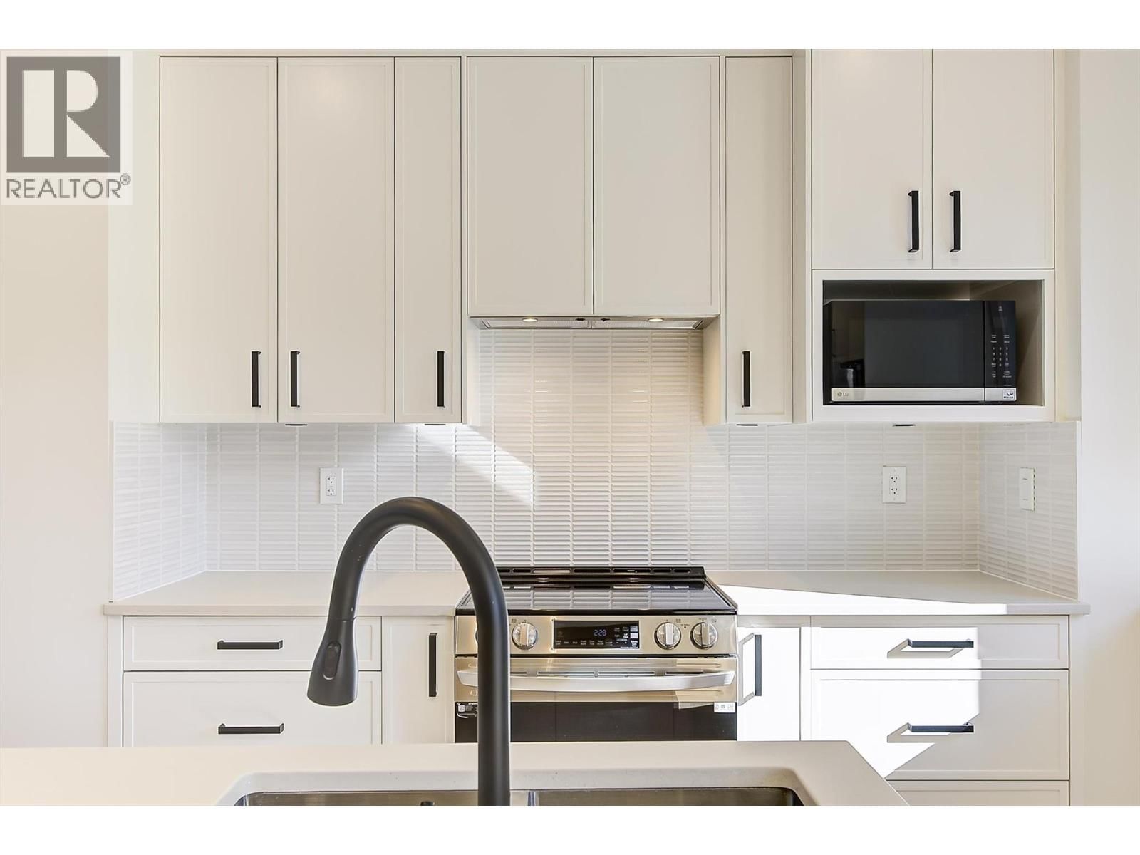 3 - 3590 REDECOPP ROAD Image 14