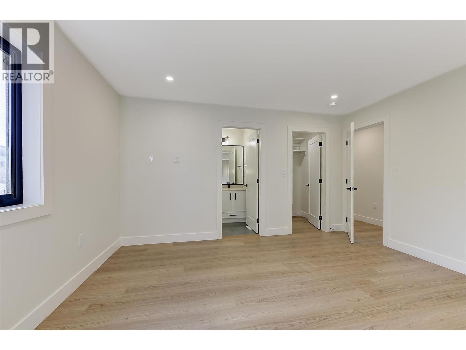 3 - 3590 REDECOPP ROAD Image 22