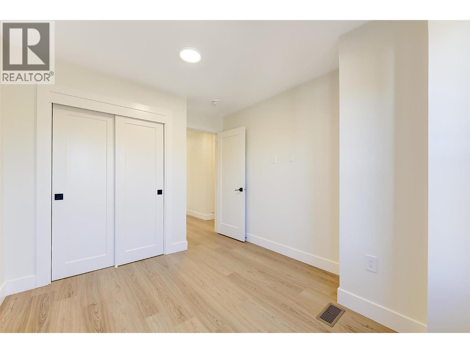 3 - 3590 REDECOPP ROAD Image 28