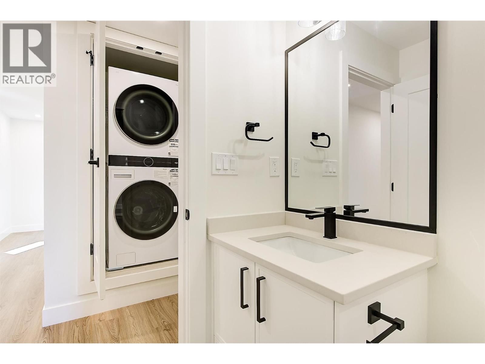 3 - 3590 REDECOPP ROAD Image 32