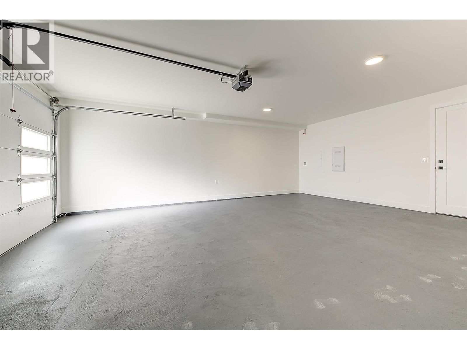 4 - 3590 REDECOPP ROAD Image 31