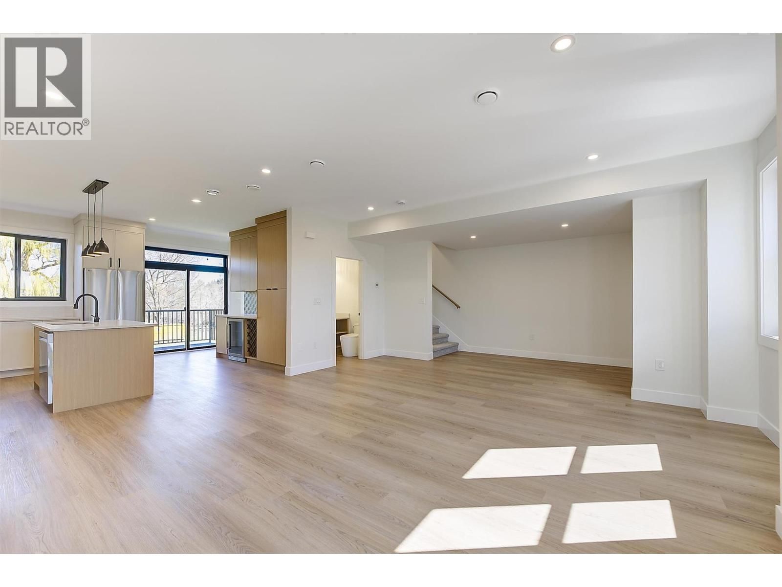 4 - 3590 REDECOPP ROAD Image 6