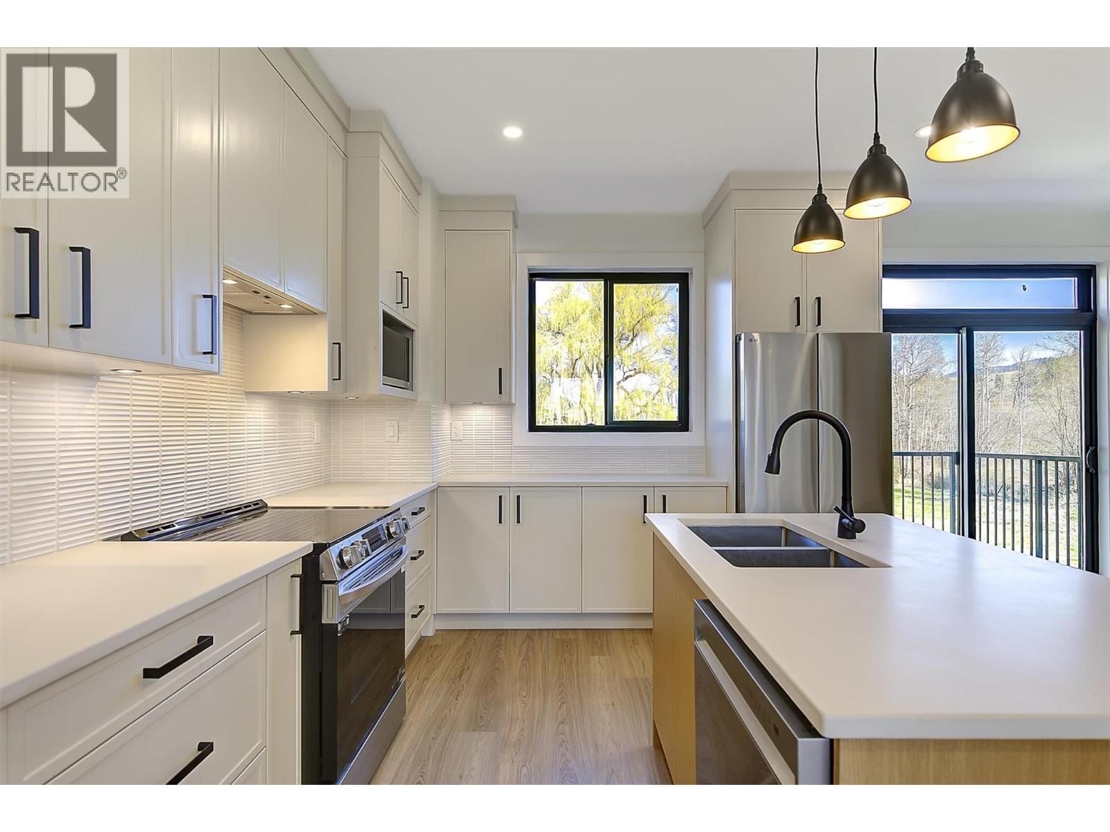 4 - 3590 REDECOPP ROAD Image 8