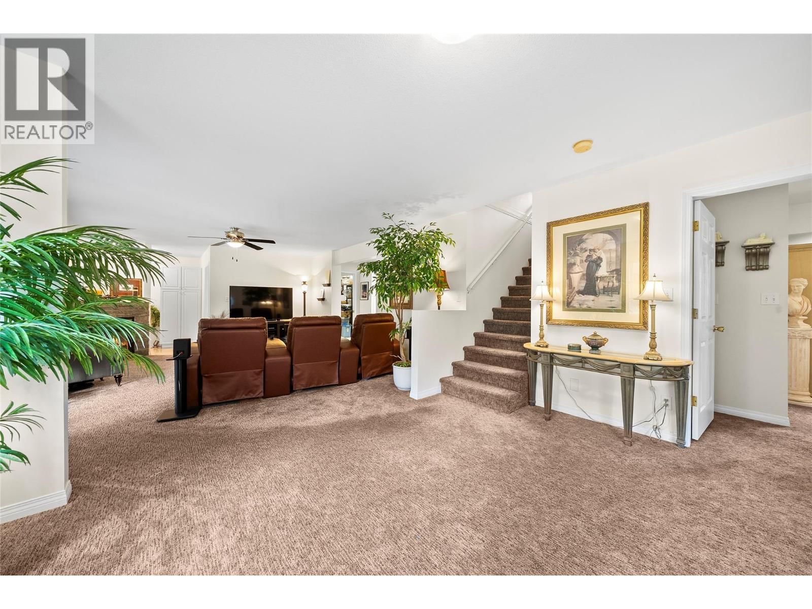 2524 PARKDALE PLACE Image 19