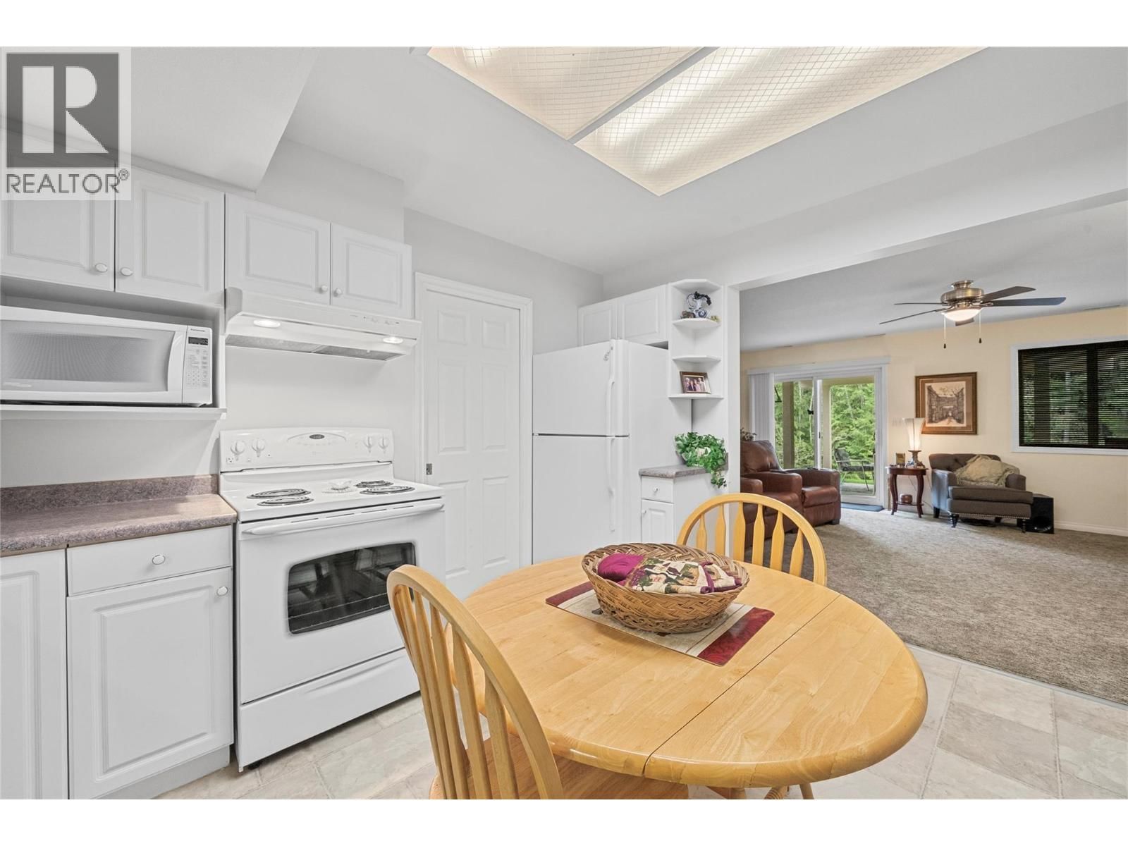 2524 PARKDALE PLACE Image 26