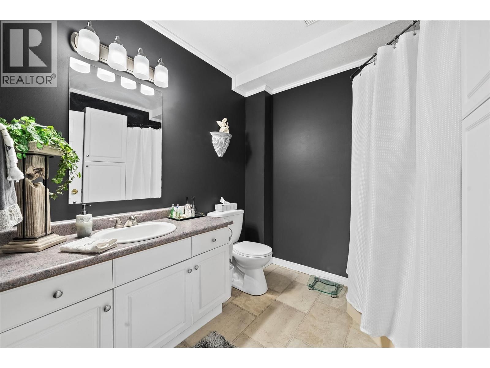 2524 PARKDALE PLACE Image 32