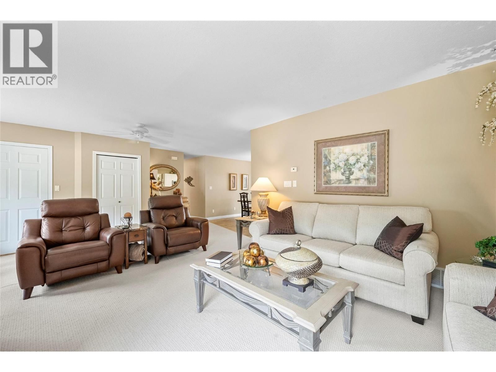 2524 PARKDALE PLACE Image 7