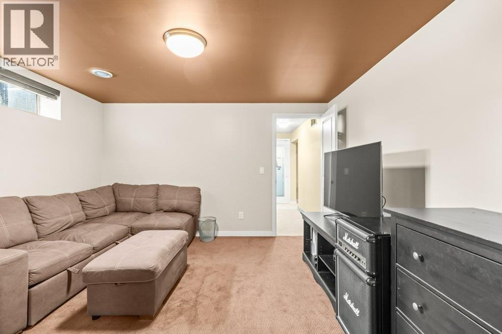 1784 HIGHLAND DRIVE NORTH Image 29