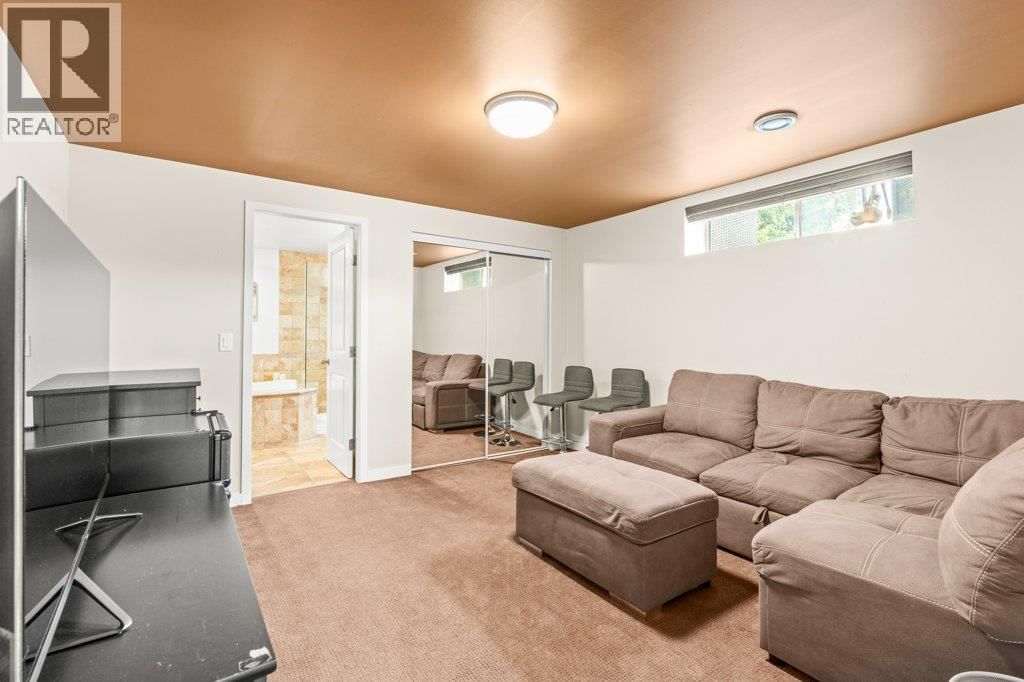 1784 HIGHLAND DRIVE NORTH Image 30