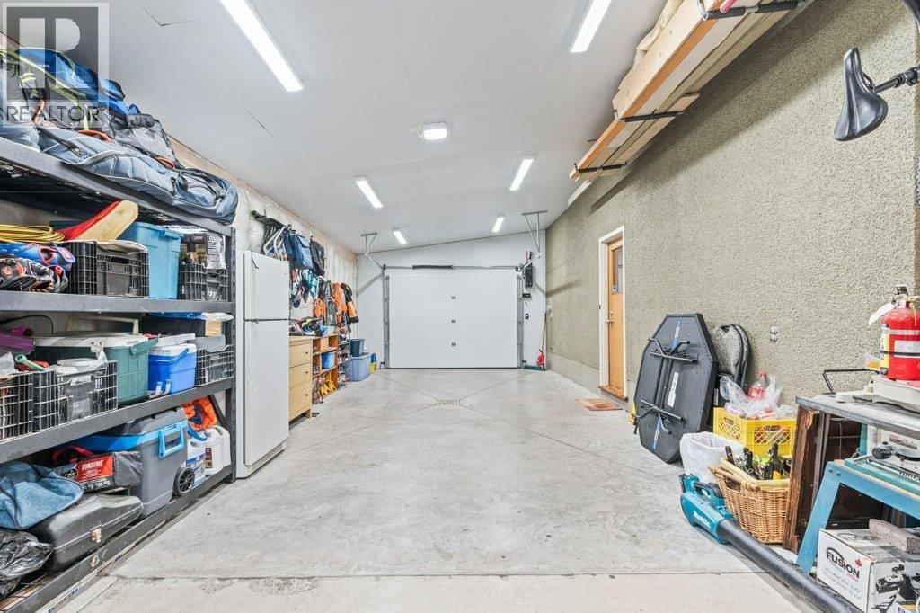 1784 HIGHLAND DRIVE NORTH Image 32