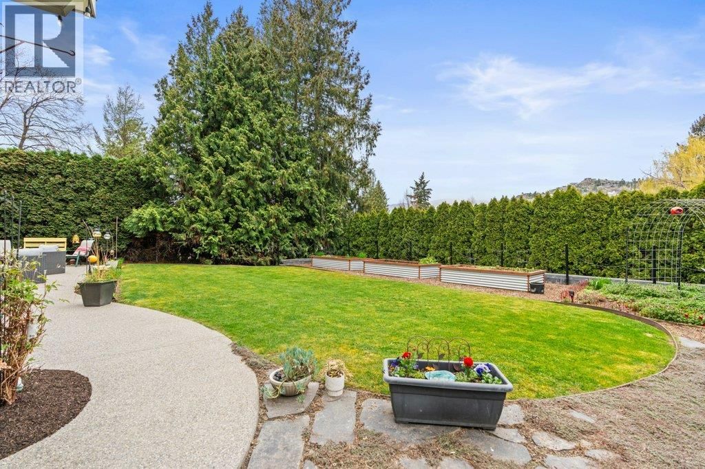 1784 HIGHLAND DRIVE NORTH Image 37