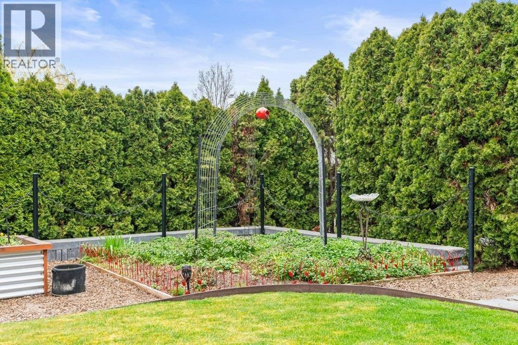 1784 HIGHLAND DRIVE NORTH Image 40