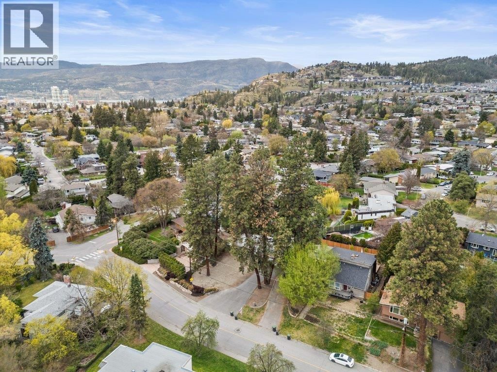 1784 HIGHLAND DRIVE NORTH Image 53