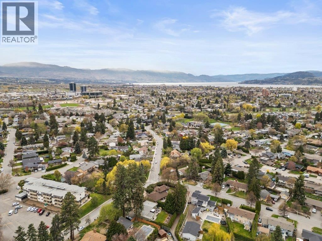 1784 HIGHLAND DRIVE NORTH Image 54